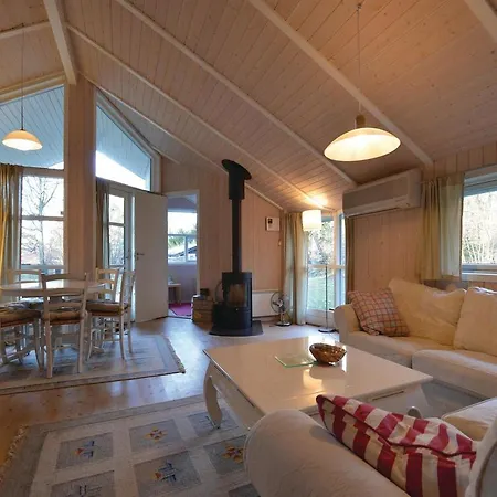 Three-bedroom Holiday In Casa de Férias *
